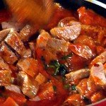 Как приготовить подливу с мясом : оригинальные рецепты